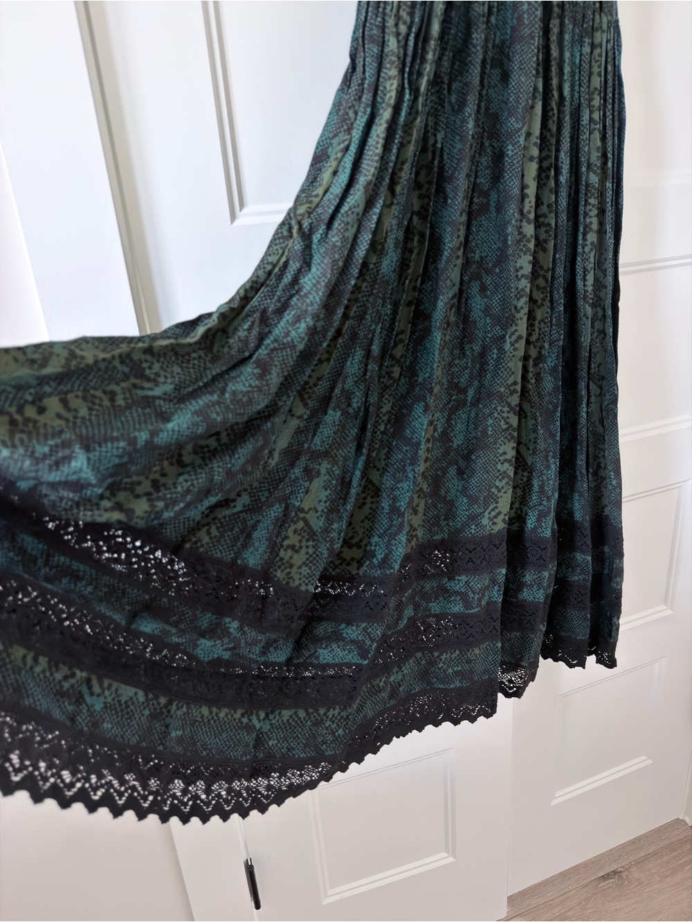 Free People Green and Black Trim Boho Drop Waist Maxi Dress XS 0 - Picture 2 of 6